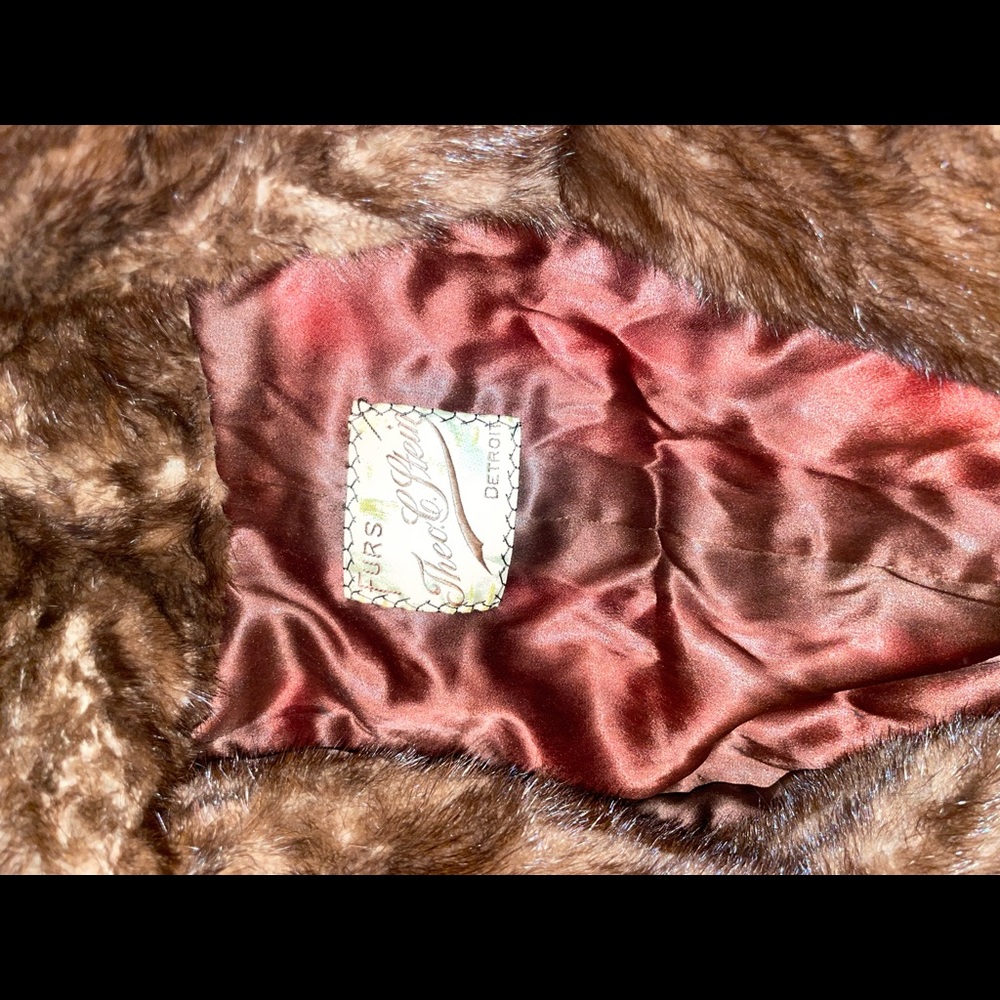 Vintage mink fur coat. Used coat but in nice condition. Size Medium over coat